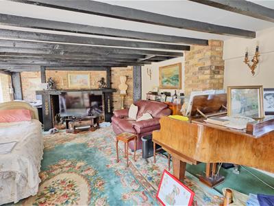 MAIN RECEPTION ROOM